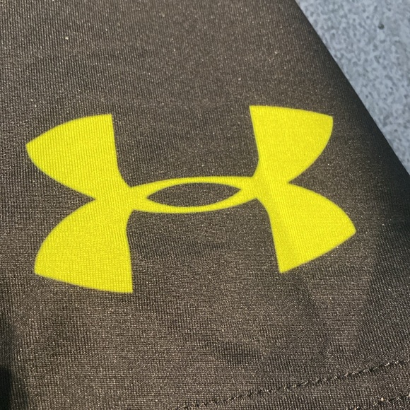 GUC preloved Men's Under Amour Compression Tee - Picture 4 of 11